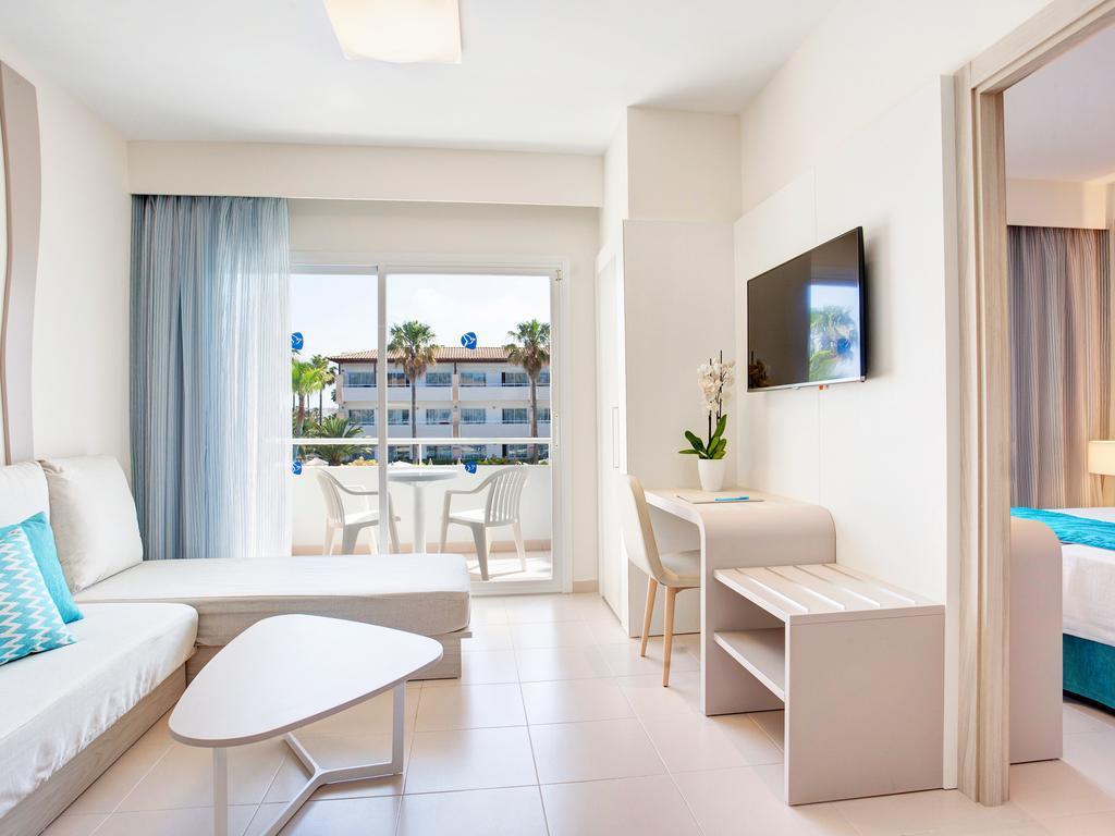Grupotel Mallorca Mar Cala Bona  Exterior photo